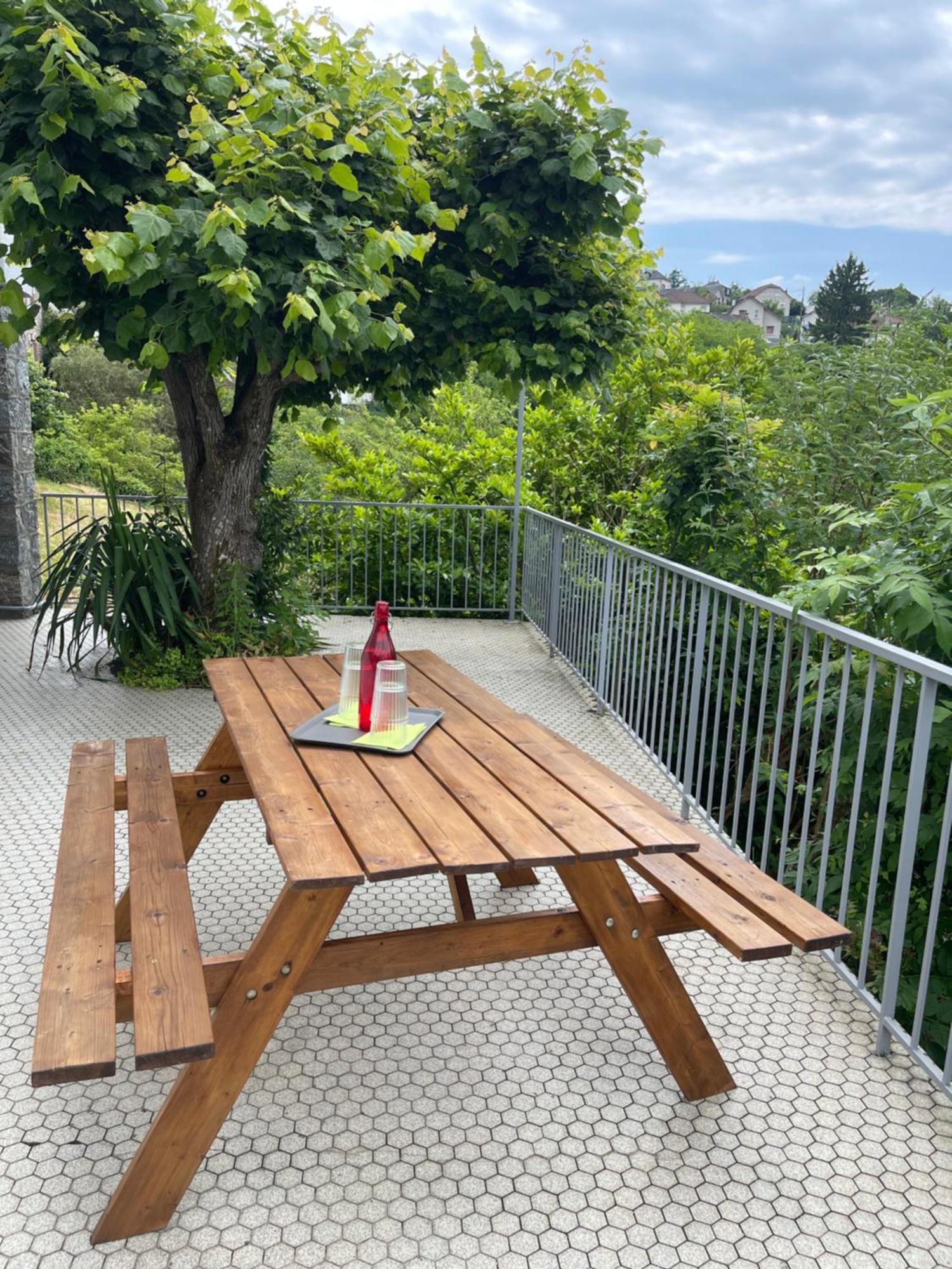 Paisible Eden Standing Terrasse - Magnifique Vue - Esprit Nature En Pleine Ville Tulle Bagian luar foto